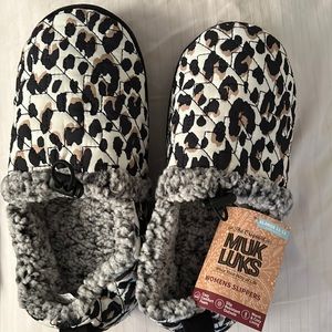 MUK LUKS Slippers size XL